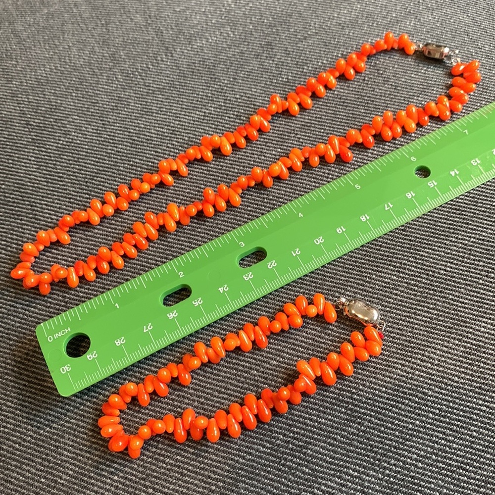 Orange necklace and bracelet set - Picture 2 of 3